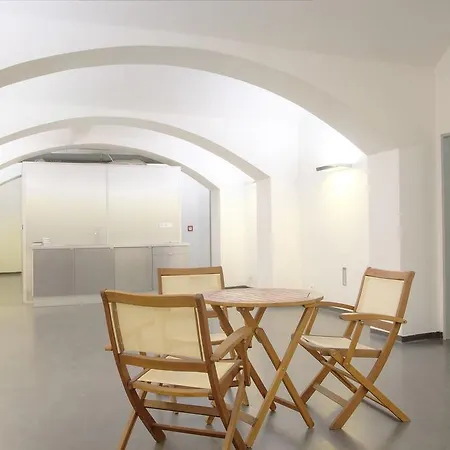 Apartment Montreal Prague